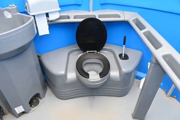 Best Portable restroom trailer rental  in Melbourne, AR
